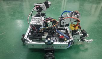 一种家庭防安全护机器人